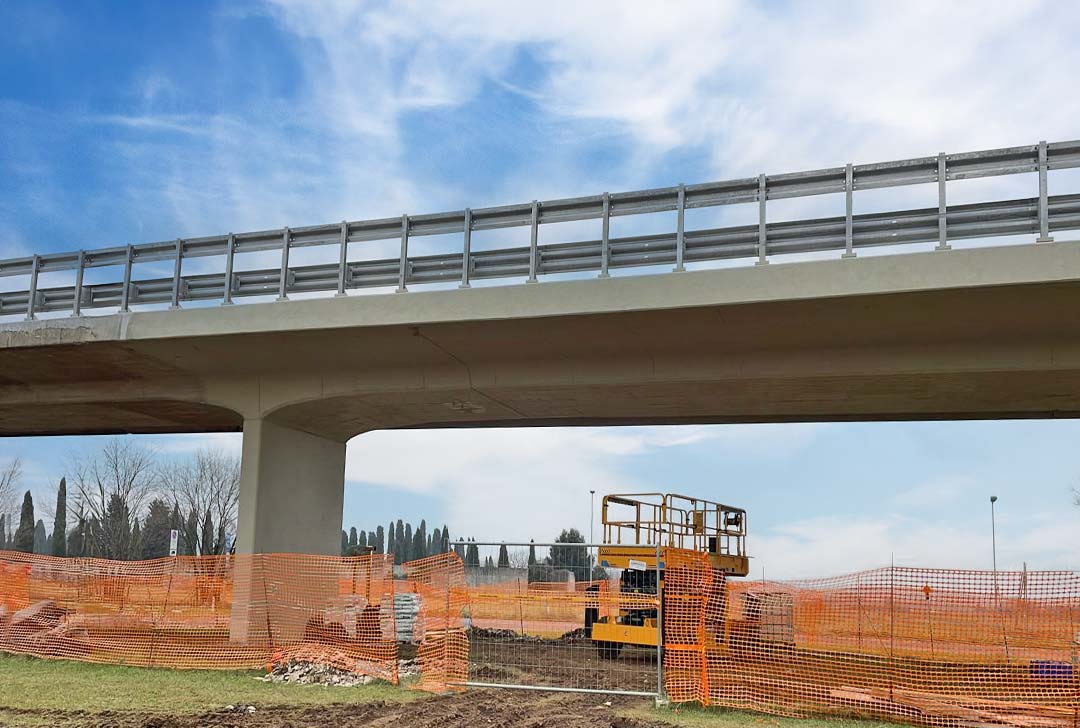 Lavori di manutenzione straordinaria nel Viadotto IV Stormo Caccia, al km 17+452 della S.S. 55 “Dell’Isonzo” a Gorizia Lavori di manutenzione straordinaria nel Viadotto IV Stormo Caccia, al km 17+452 della S.S. 55 “Dell’Isonzo” a Gorizia