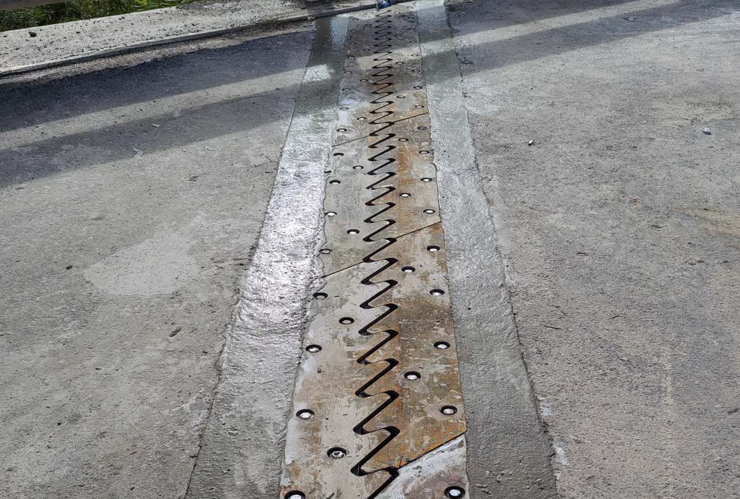Lavori per interventi di messa in sicurezza su vari manufatti della rete viaria provinciale Lavori per interventi di messa in sicurezza su vari manufatti della rete viaria provinciale
